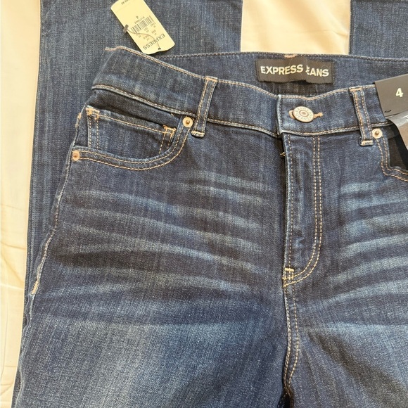 🎁NWT Express Bell Crop High Rise Women's Dark Wash Jeans size 4 - Picture 4 of 6